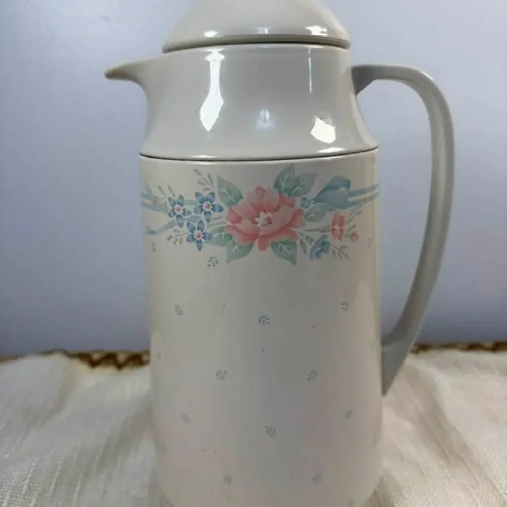 Crown-Corning Thermique 1QT Insulated Carafe